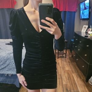 NWOT Leith Black Velvet Long Sleeve Ruched Mini Dress